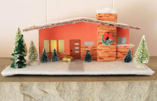 Modernes Mini-Putz-Haus aus der Mitte des Jahrhunderts mit umlaufendem Pflanzgefäß aus römischem Backstein – kostenloses Muster zum Herunterladen